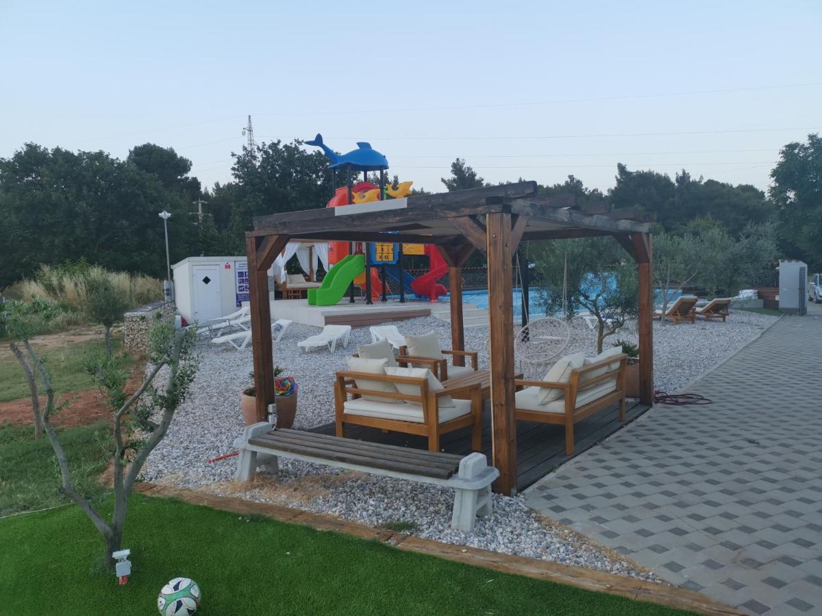 Camper For Two Hotel Banjole Kültér fotó