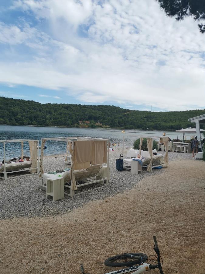 Camper For Two Hotel Banjole Kültér fotó